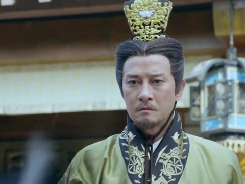 扶苏肯定盖聂为人义薄云天是个正人君子,他劝说天明要小心提防阴阳家.